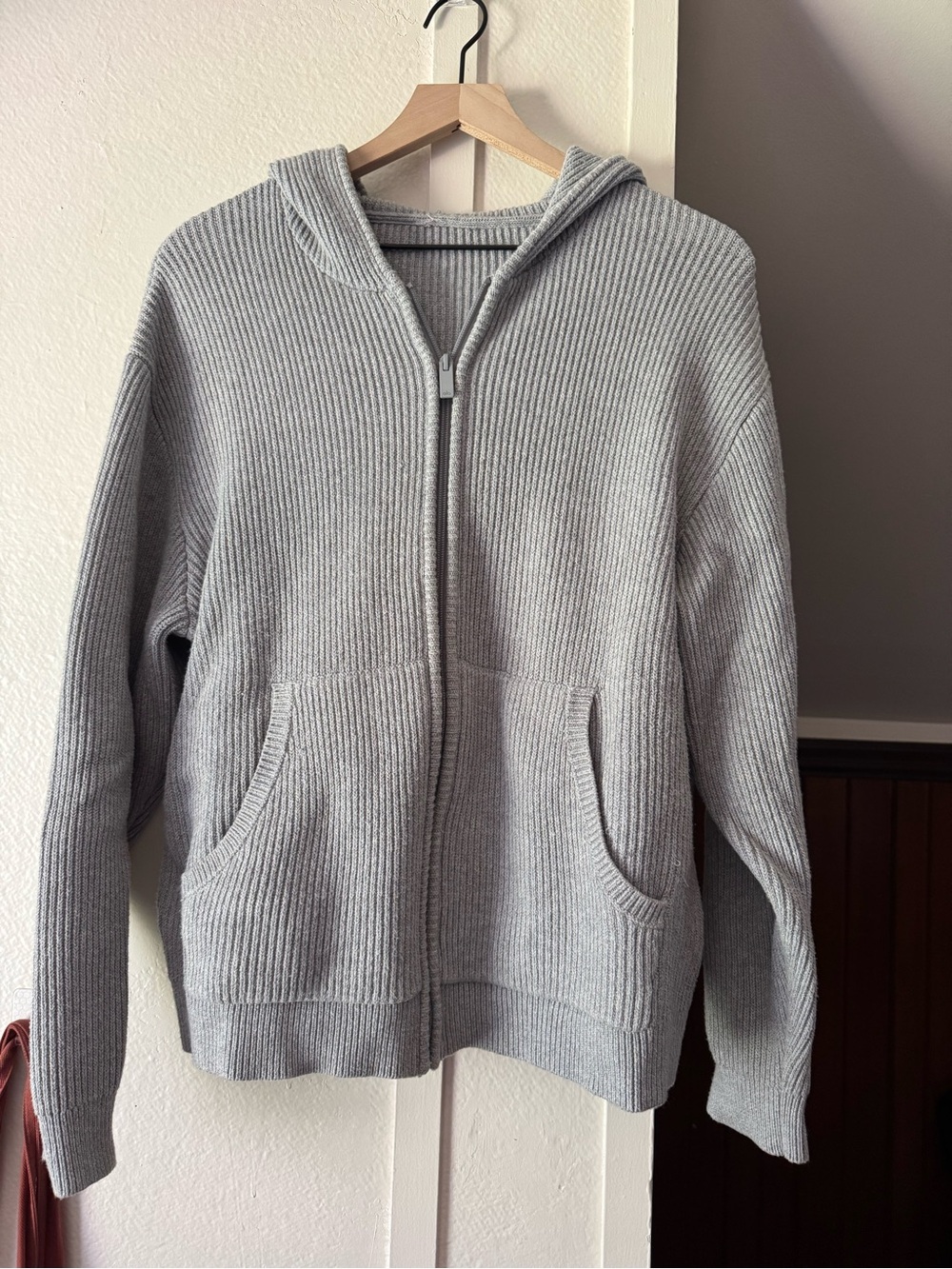ALO Yoga Light Gray Ribbed Zip Hoodie